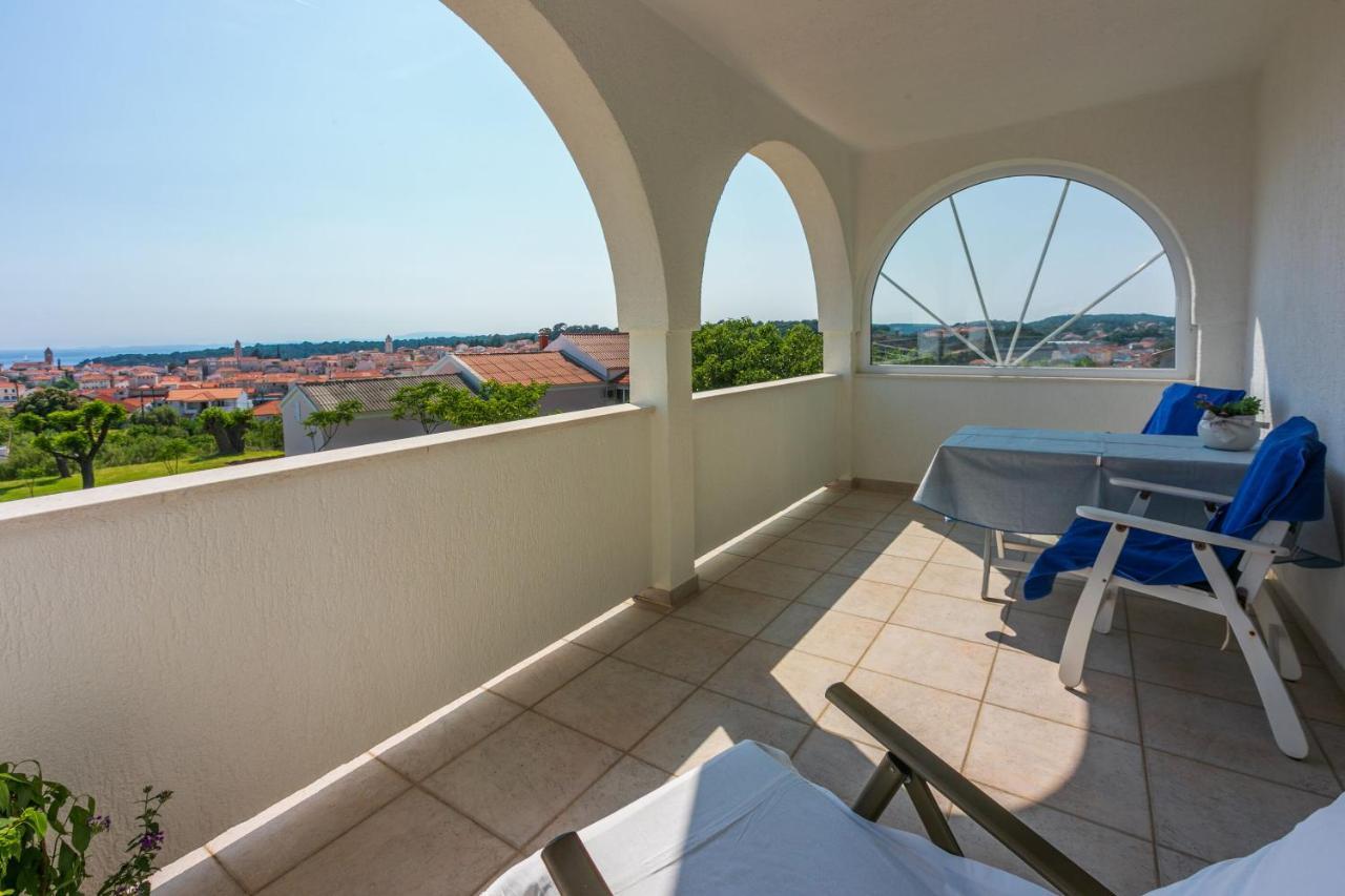 Apartments Vila Antula Banjol Exteriér fotografie