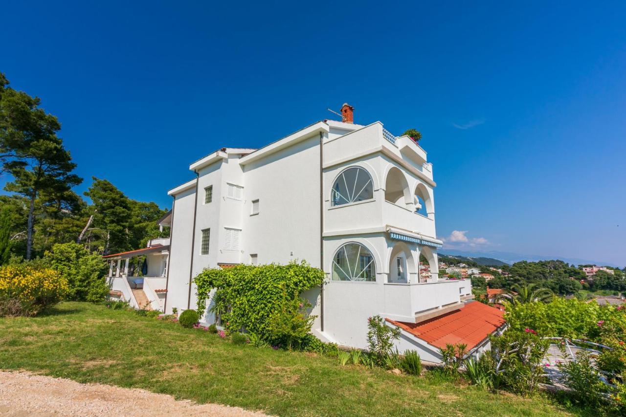 Apartments Vila Antula Banjol Exteriér fotografie