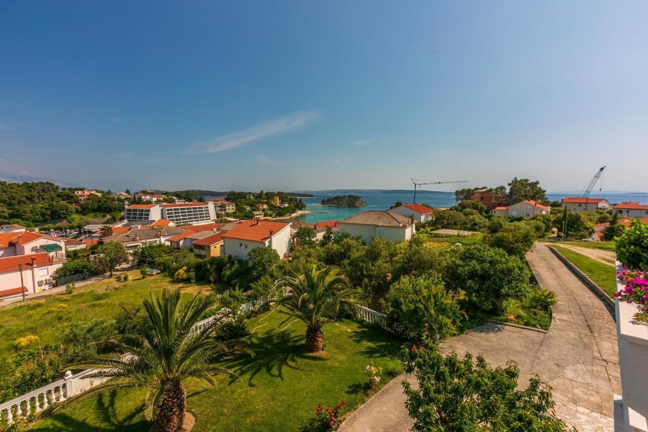Apartments Vila Antula Banjol Exteriér fotografie